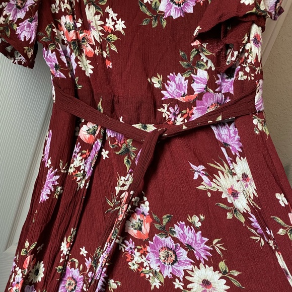 Torrid Floral V-Neck Dress - Picture 4 of 5